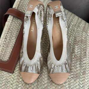 Chanel Gold Sequin Pumps Size 39.5
